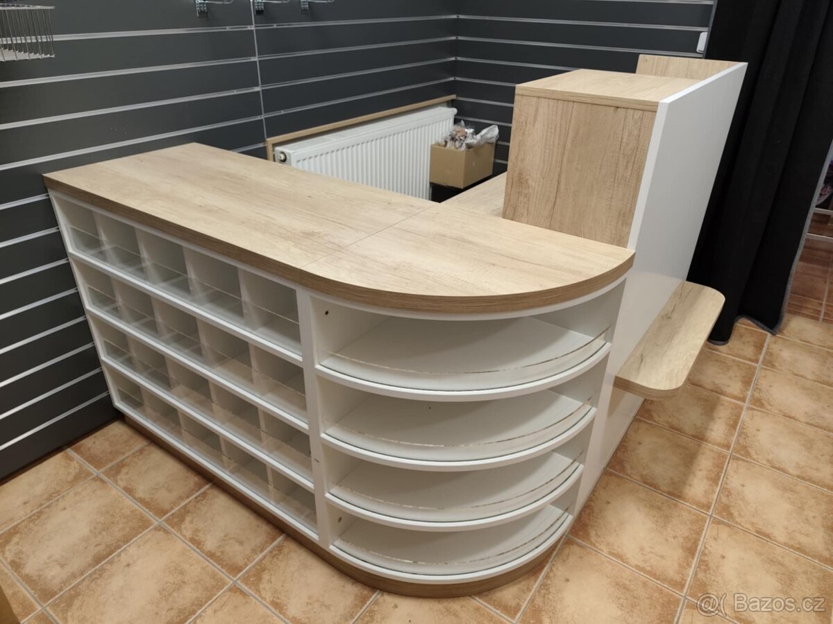 Prodejní pult/recepce