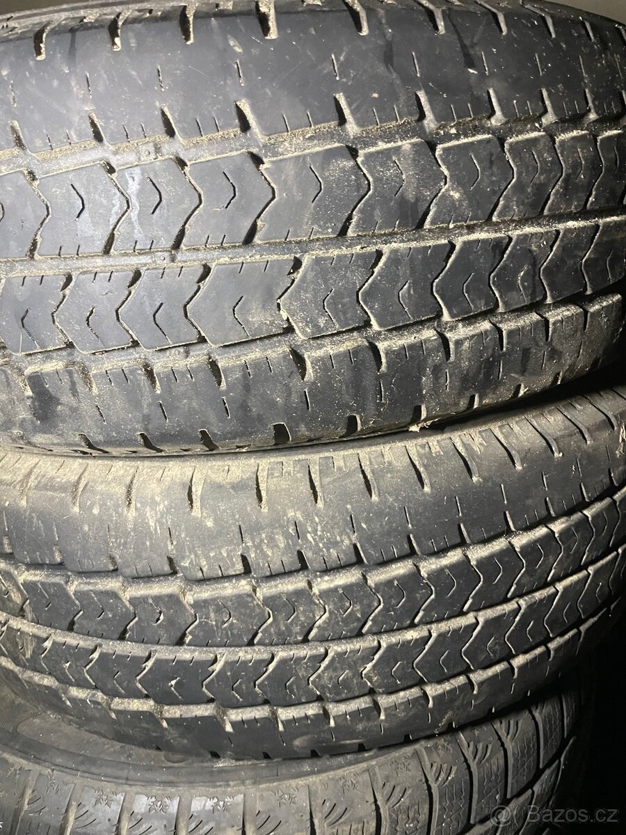 Letni oneu 215/70 r15 c