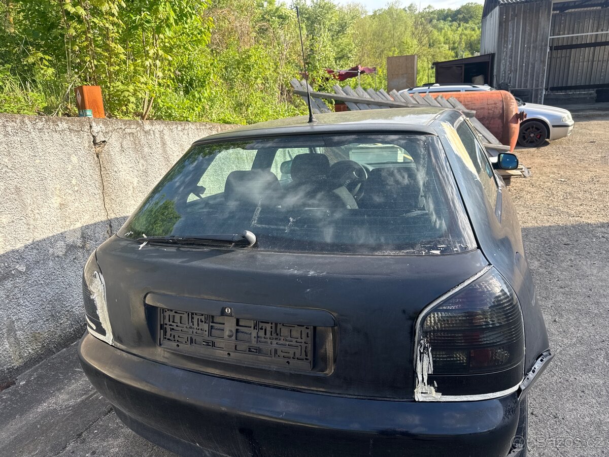 Dveře kufru, světla Audi a3