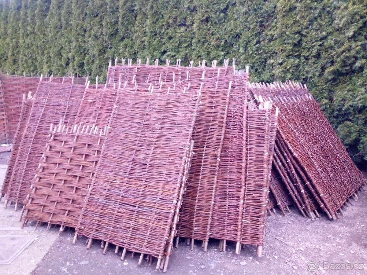 Proutěná plotová pole