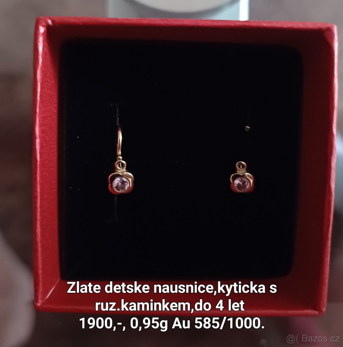 Zlaté první náušnice