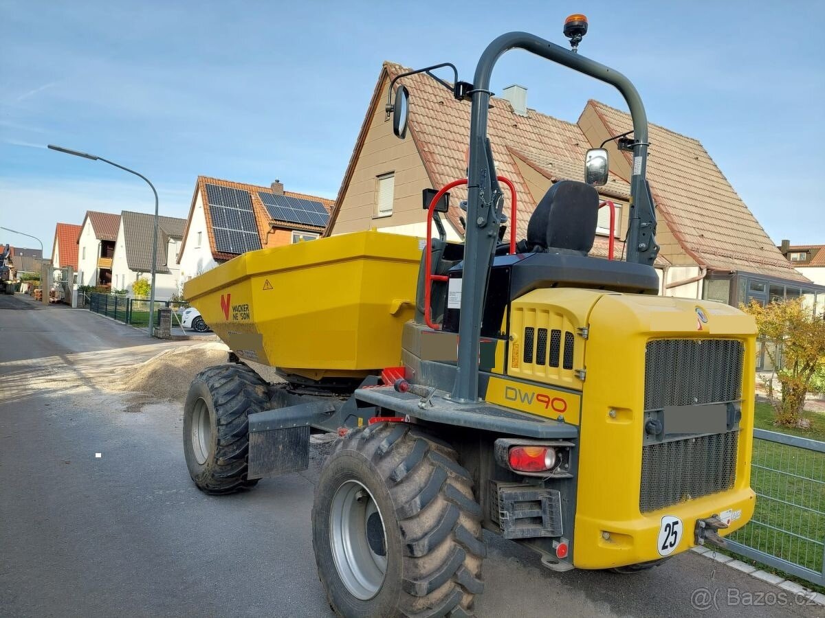 Kolový dempr Wacker Neuson DW 90 otočná korba
