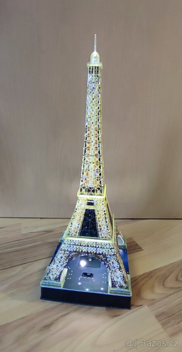 3D Puzzle Eiffelova věž - led osvětlení, 216 dílků