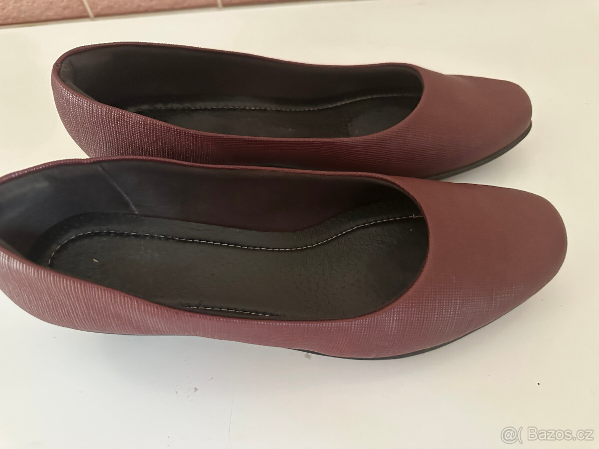 Střevíce zn. Piccadilly