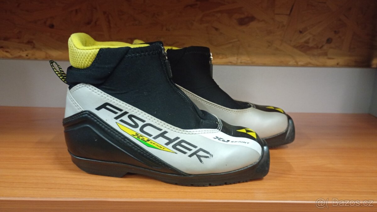 Boty na běžky FISCHER SNS pilot, vel 30,31,32,33