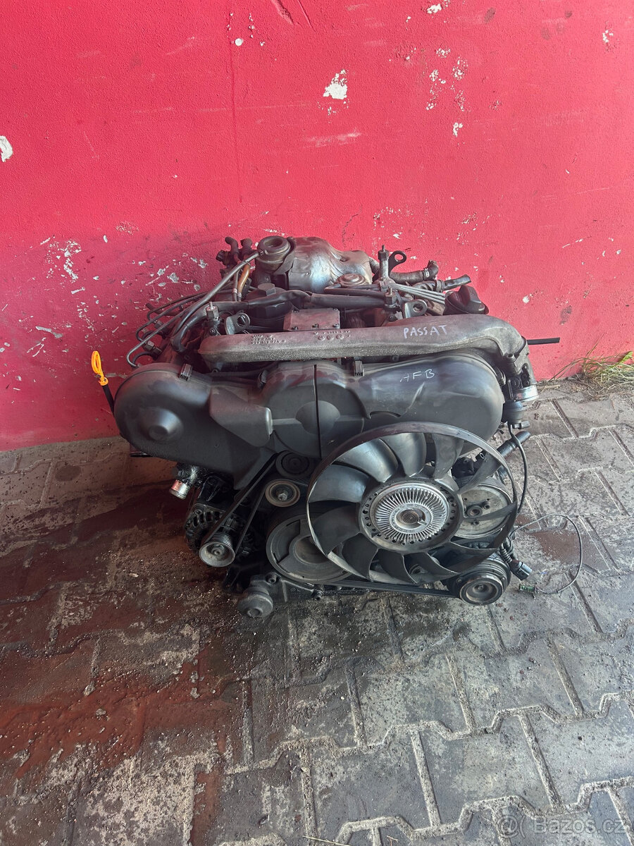 Motor 2,5TDI 6V 110 KW VW Passat typ AFB kompletní