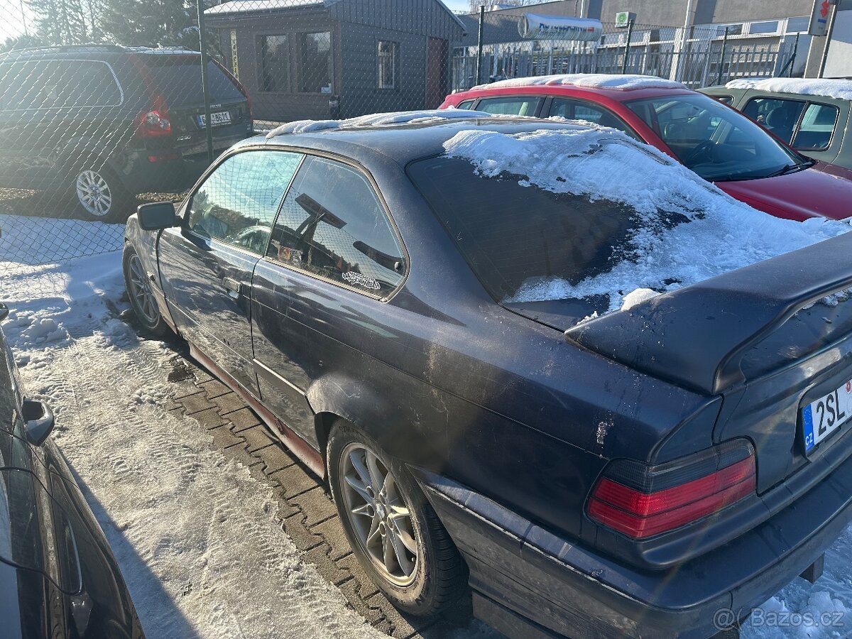 BMW e36 318is coupe