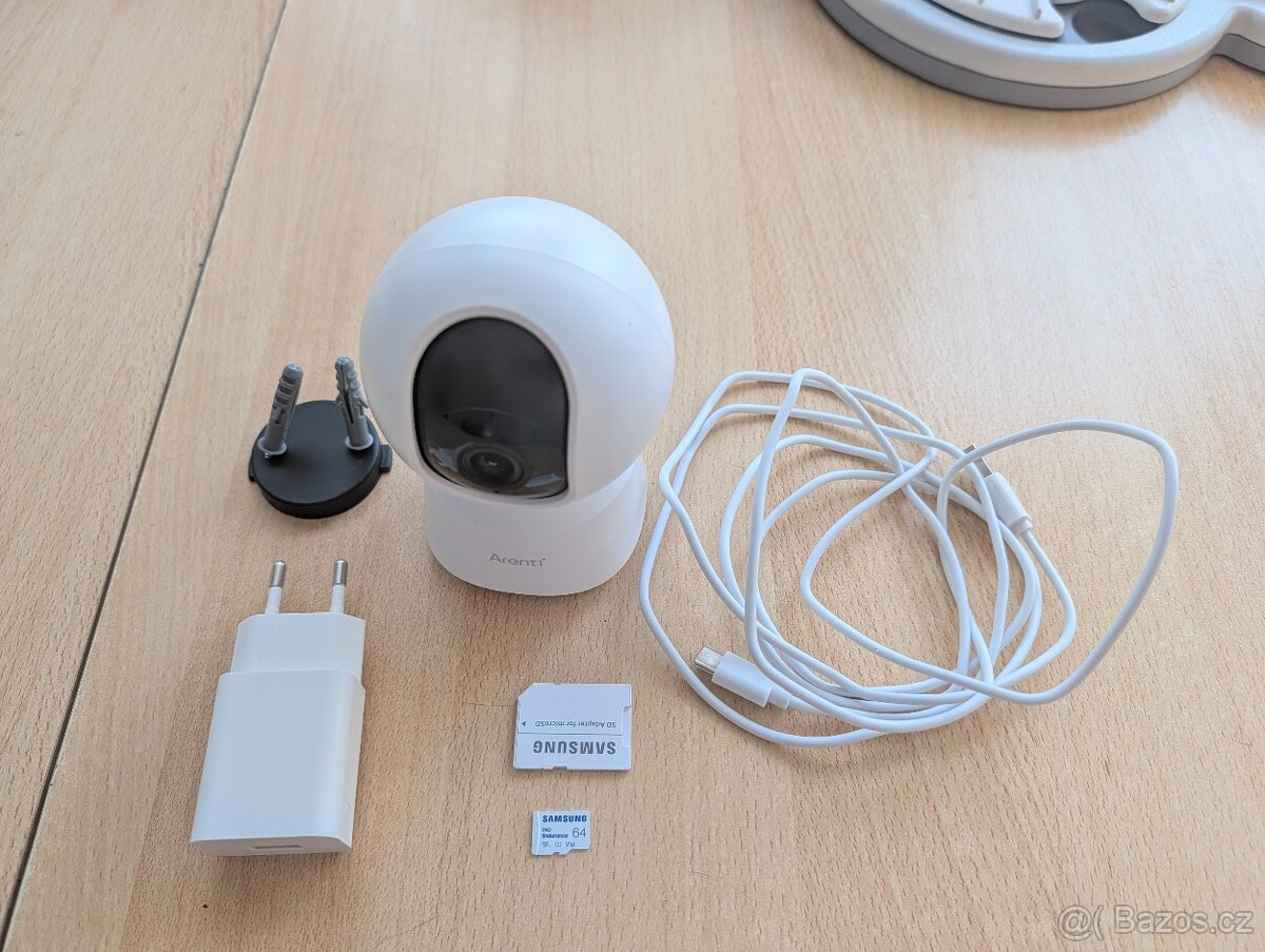 IP kamera ARENTI P2F + Samsung MicroSDXC 64GB