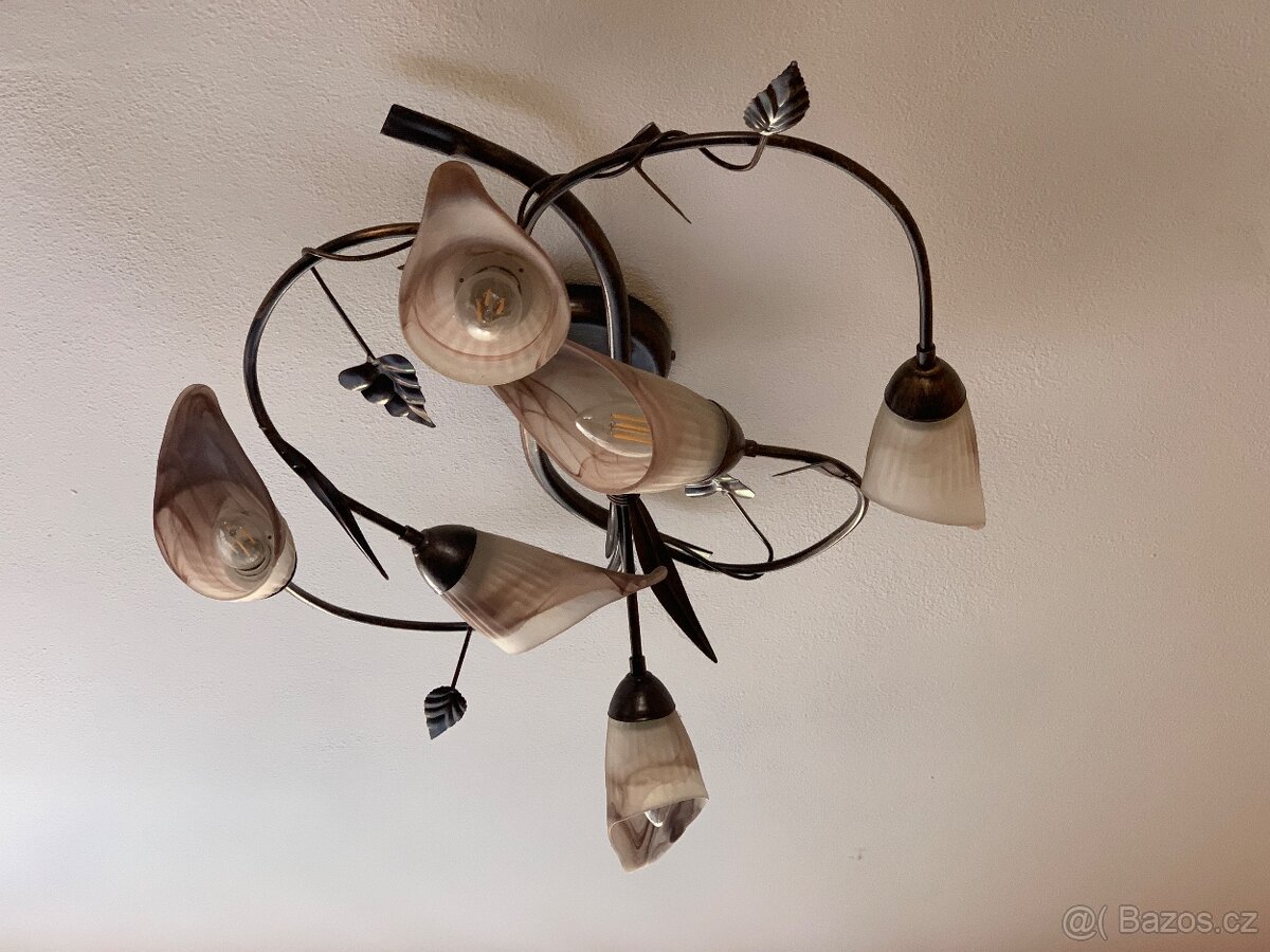 Rustikální bodové svítidla - lustry a nástěnné světla