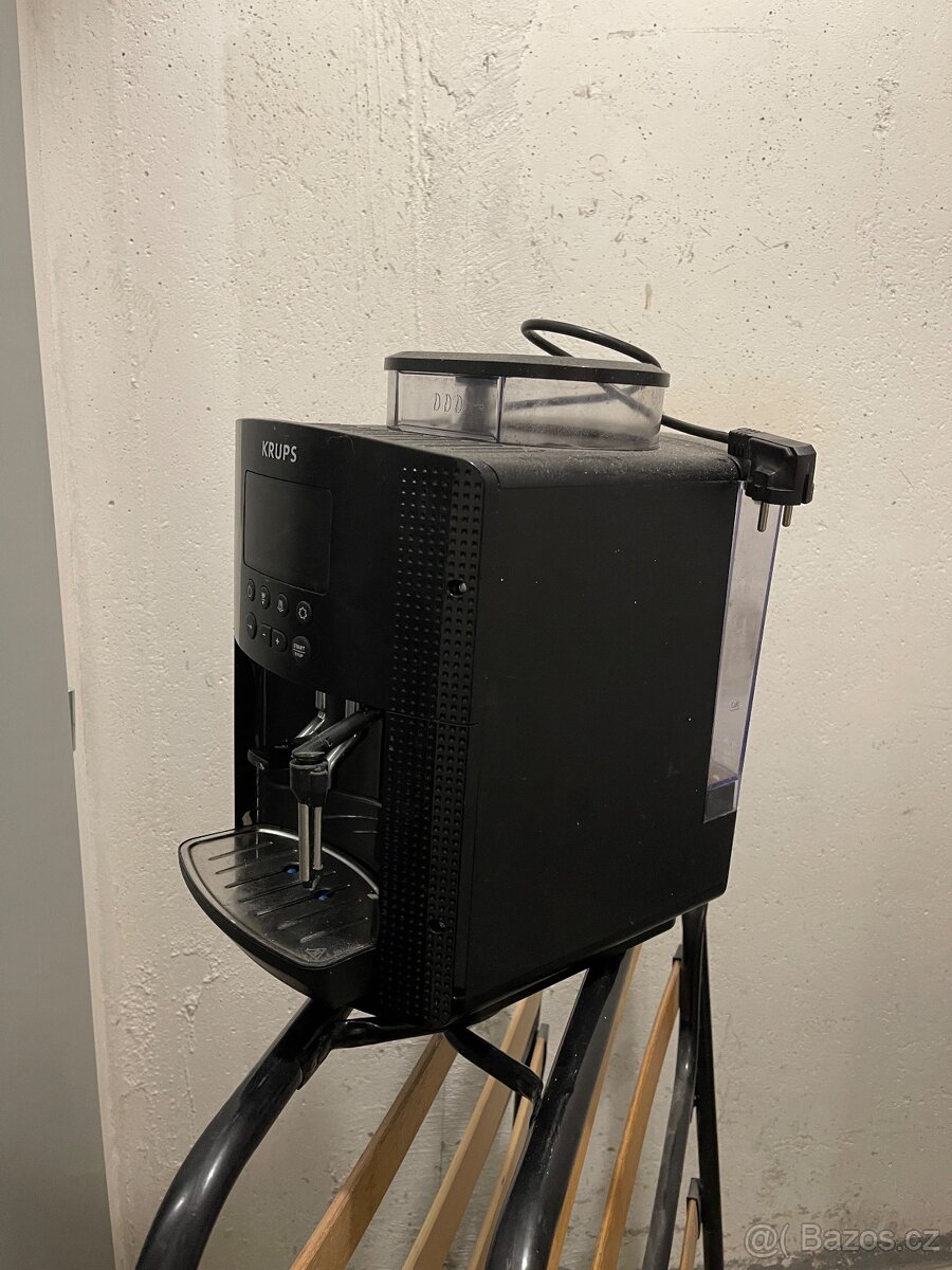 Automatický kávovar KRUPS – plně funkční