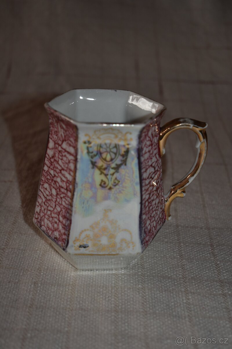 Porcelánový hrnek starožitný 2