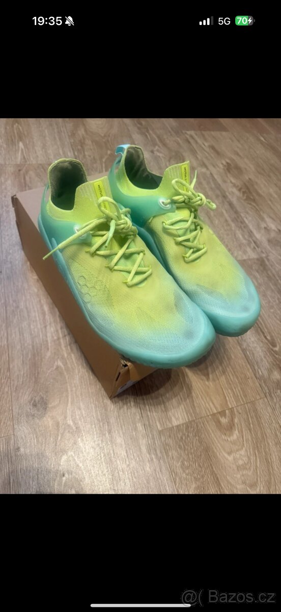 Vivobarefoot motus 46