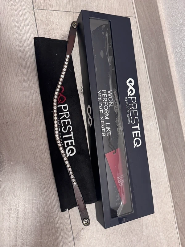 Čelenka k uzdečce PresTeq hnědá cob