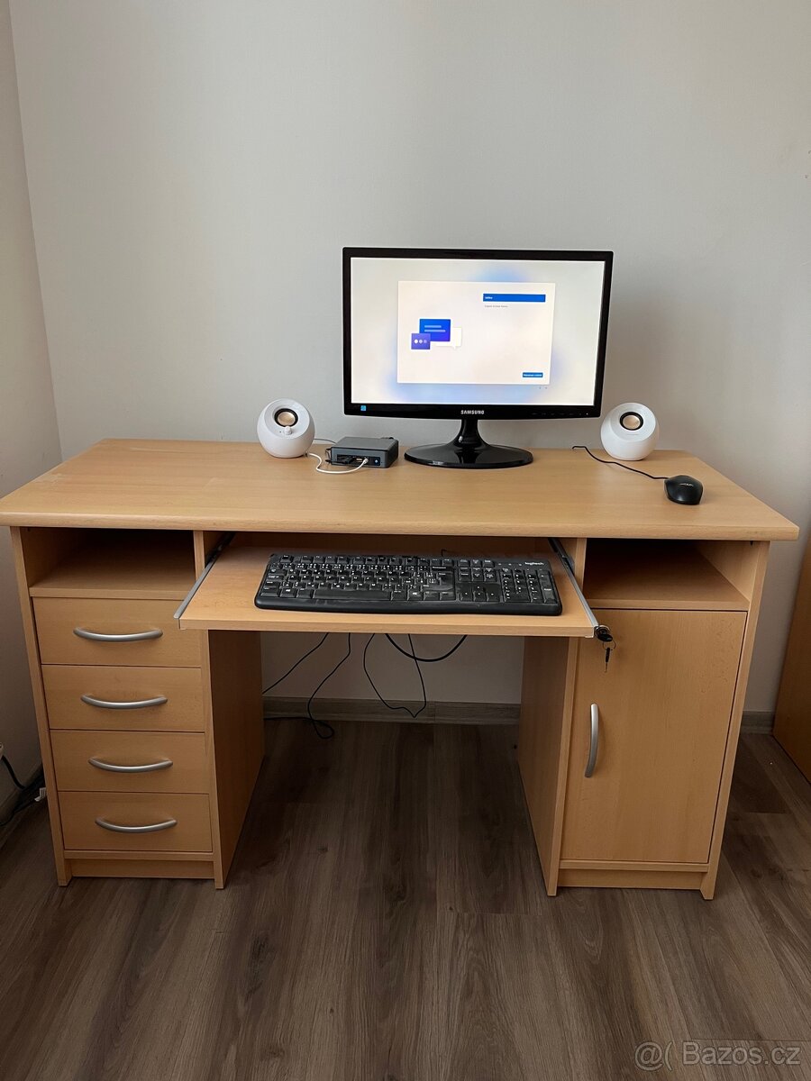Mini PC sestava + PC stůl