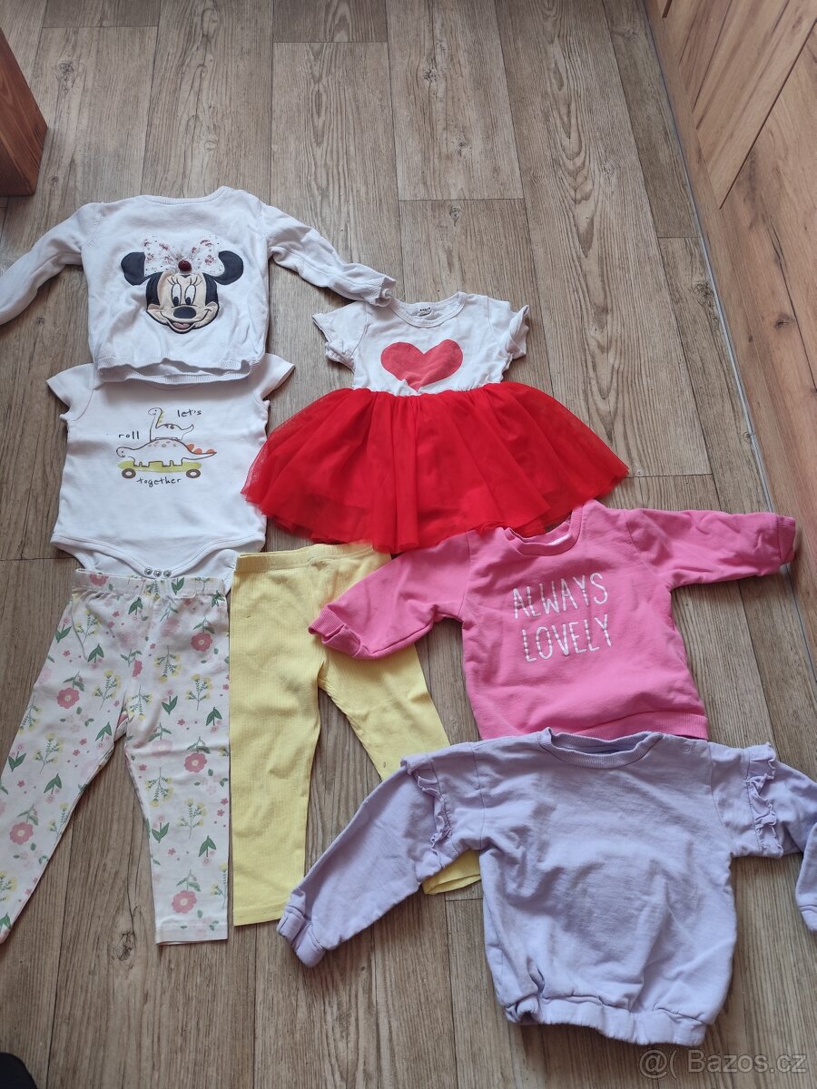 Holčičí oblečení