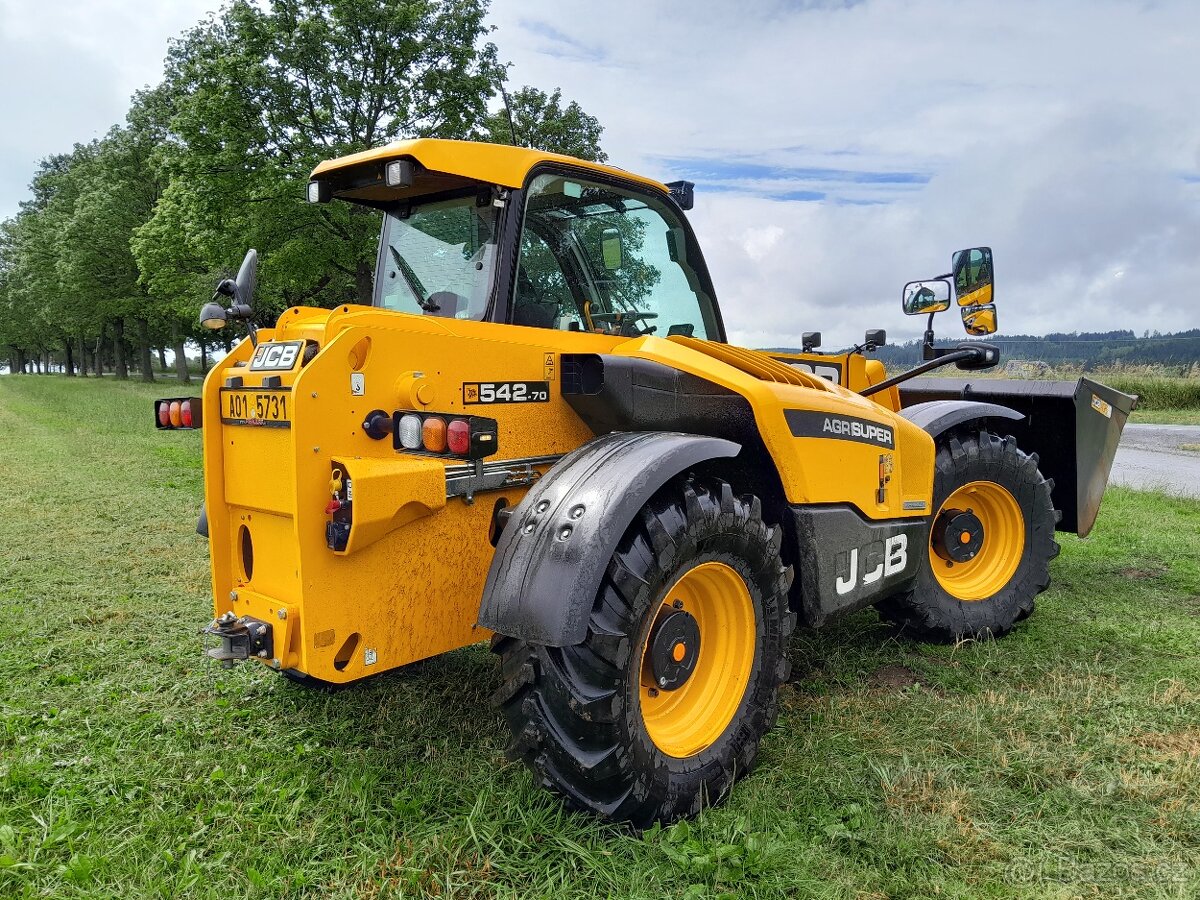 PRONÁJEM-PRODEJ JCB 542-70