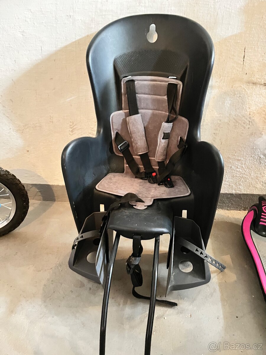 Cyklosedačka do 22 kg