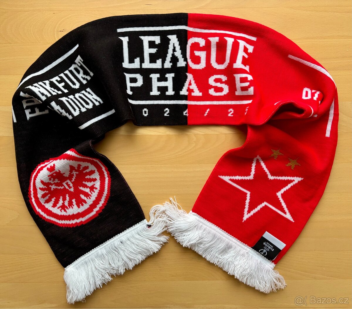 Výjezdová šála Eintracht Frankurt vs. Slavia