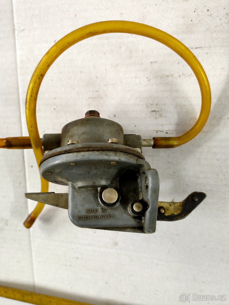 Benzínová pumpa/čerpadlo škoda 102/120