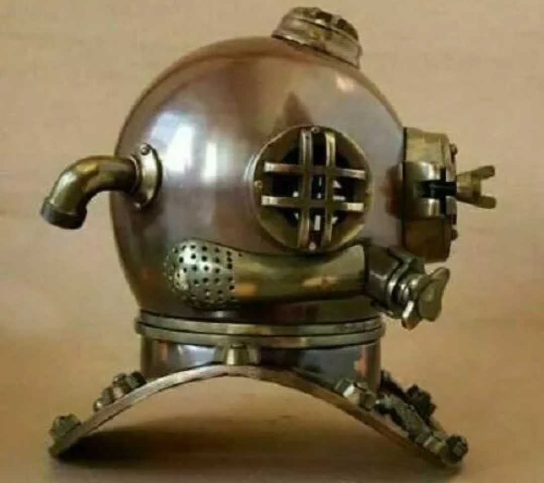 Potápěčská helma
