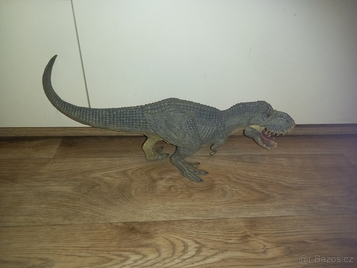 Dinosaurus 3