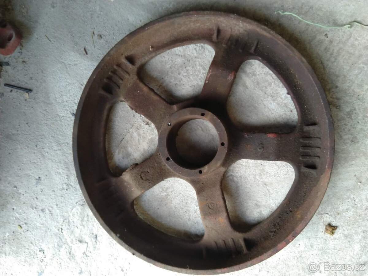Vodiace koleso (DT-75, DT-74)