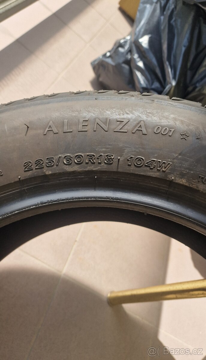 Bridgestone ALENZA 001 RFT 225/60 R18 104 W