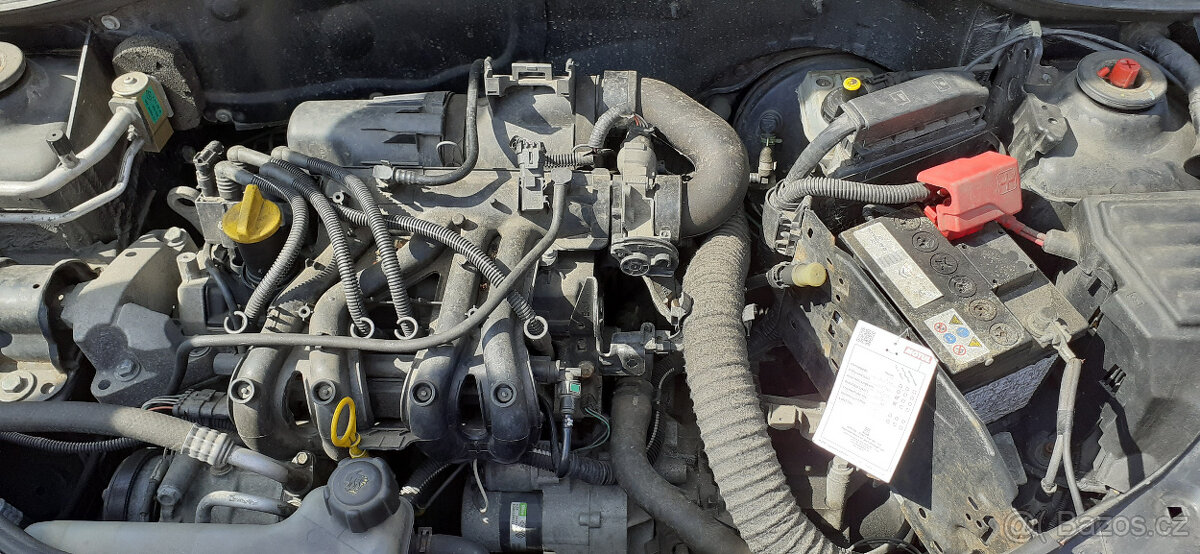 Motor + převodovka Renault 1.2i - Typ D7F