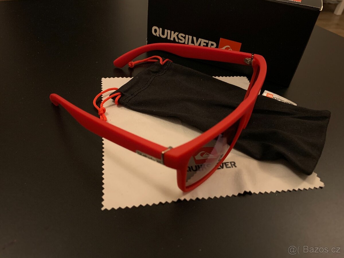 Sluneční brýle Quiksilver_červené