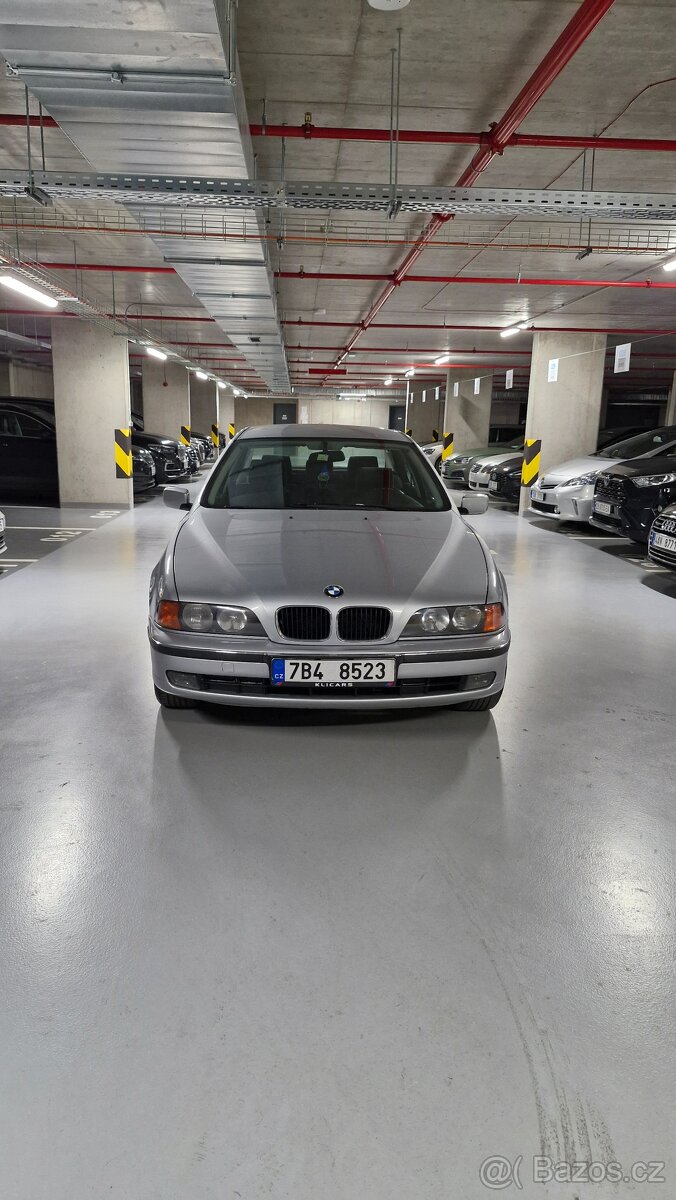 Bmw e39 121t km