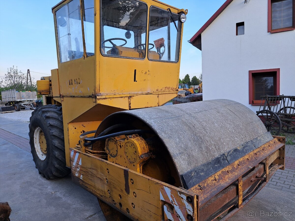 Vibrační válec Stavostroj VV113