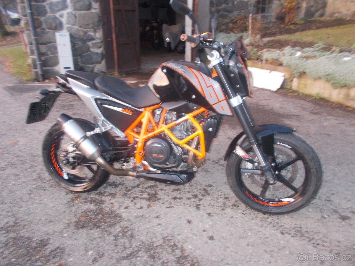 KTM 690 Duke