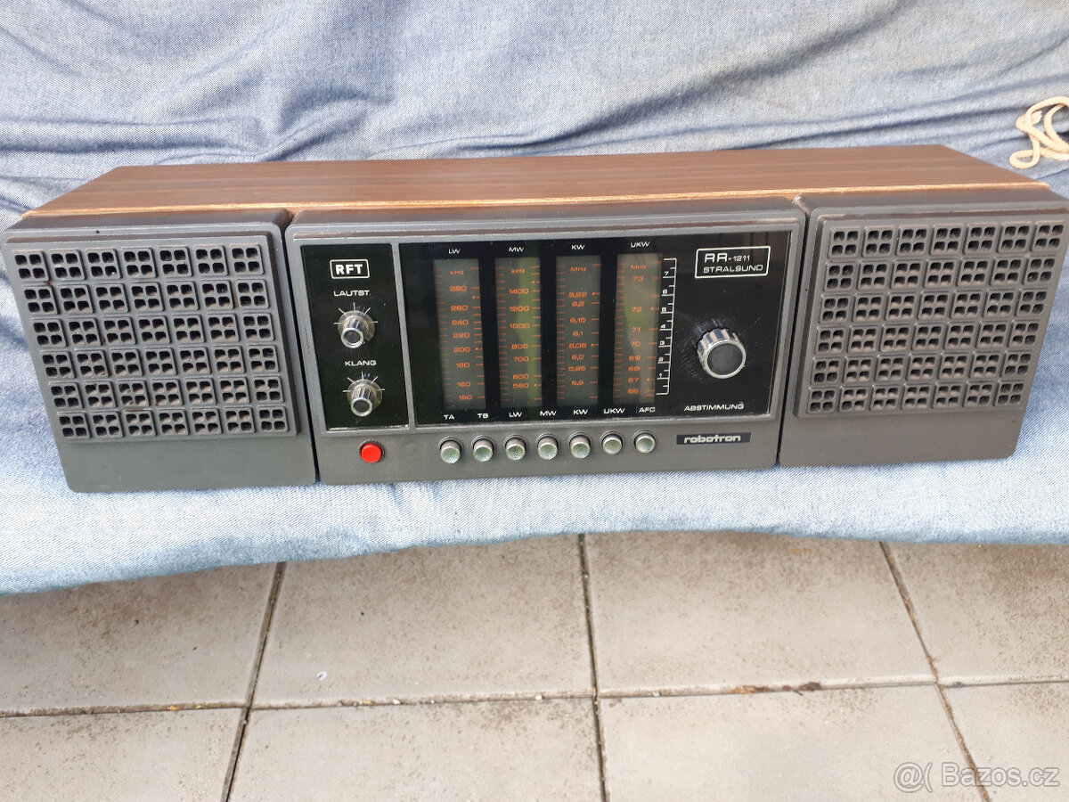 Rádio RFT Stralsund RR 1211/1212