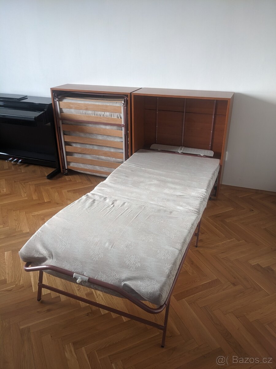 Skládací postele (přistýlky) s matracemi