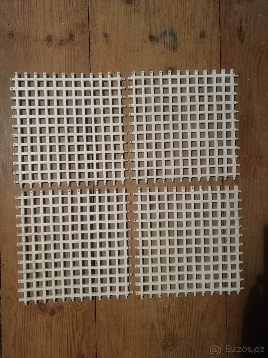 Rohož skládací bílá 4 ks á 25x25 cm
