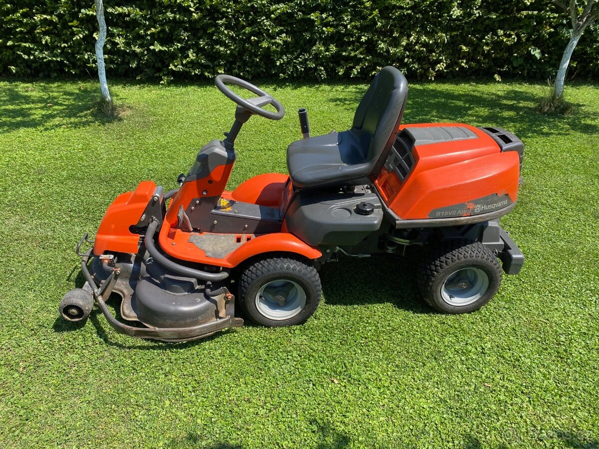 Rider Husqvarna R15V2 AWD