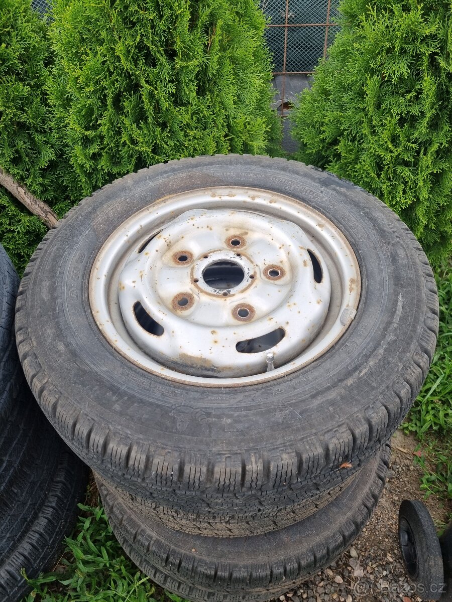 Zánovní celoroční zátěžové kola ford transit 15C