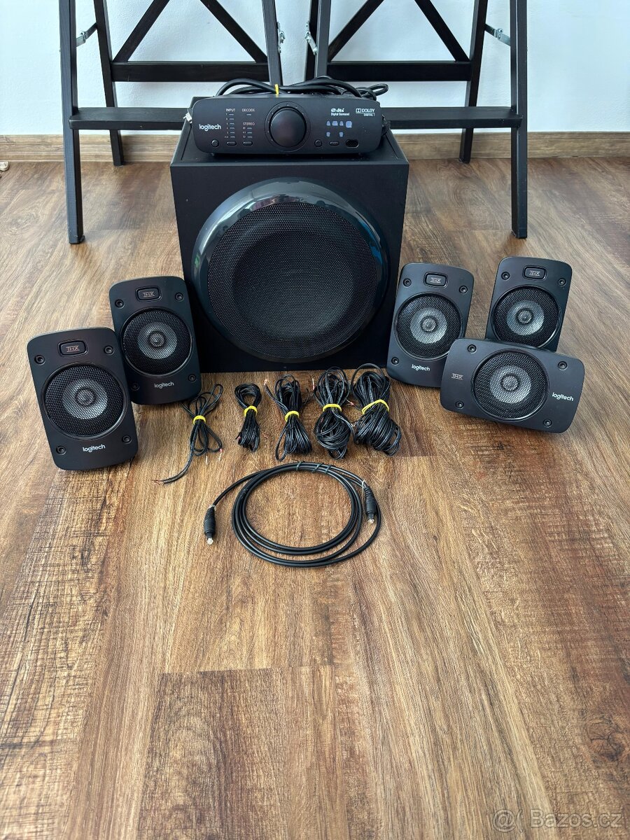 Logitech Z906 + stojánky
