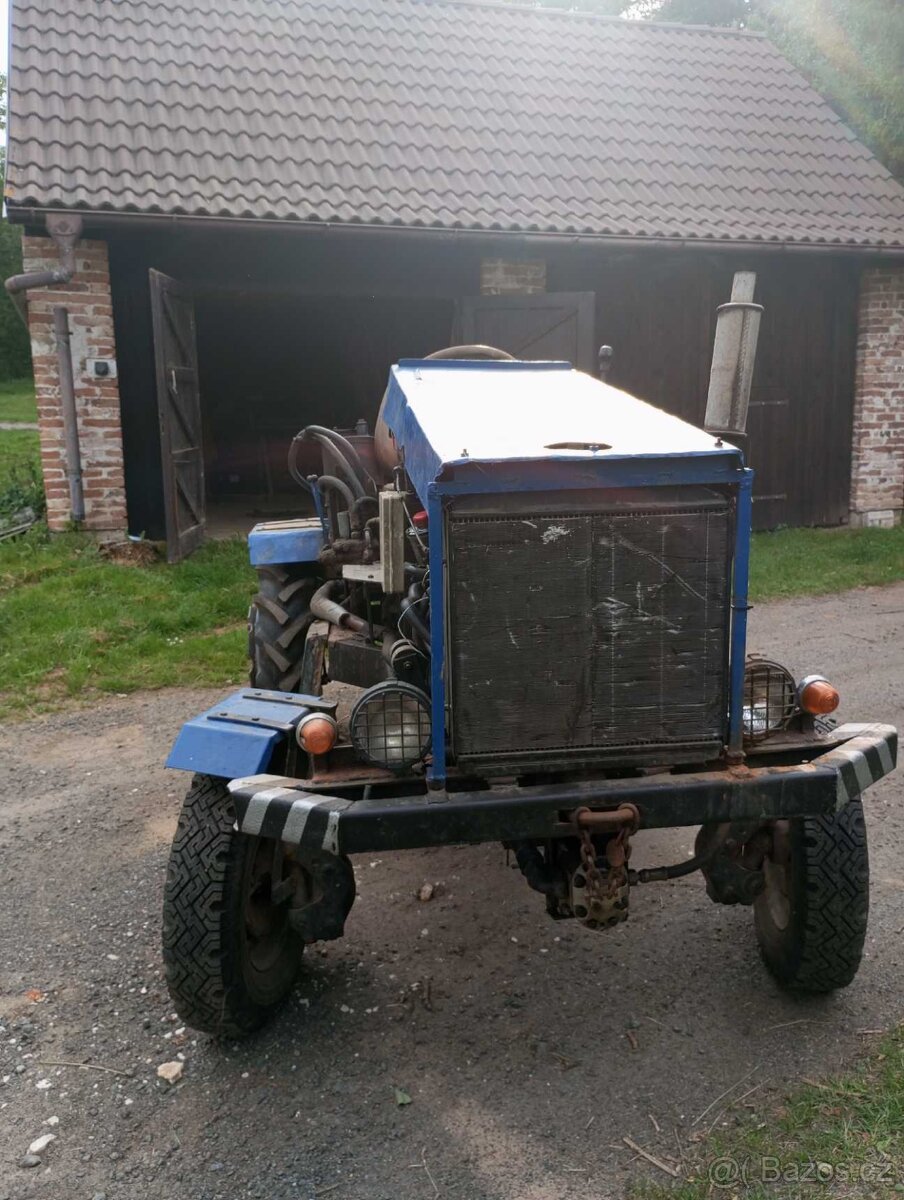 Traktor domácí výroby