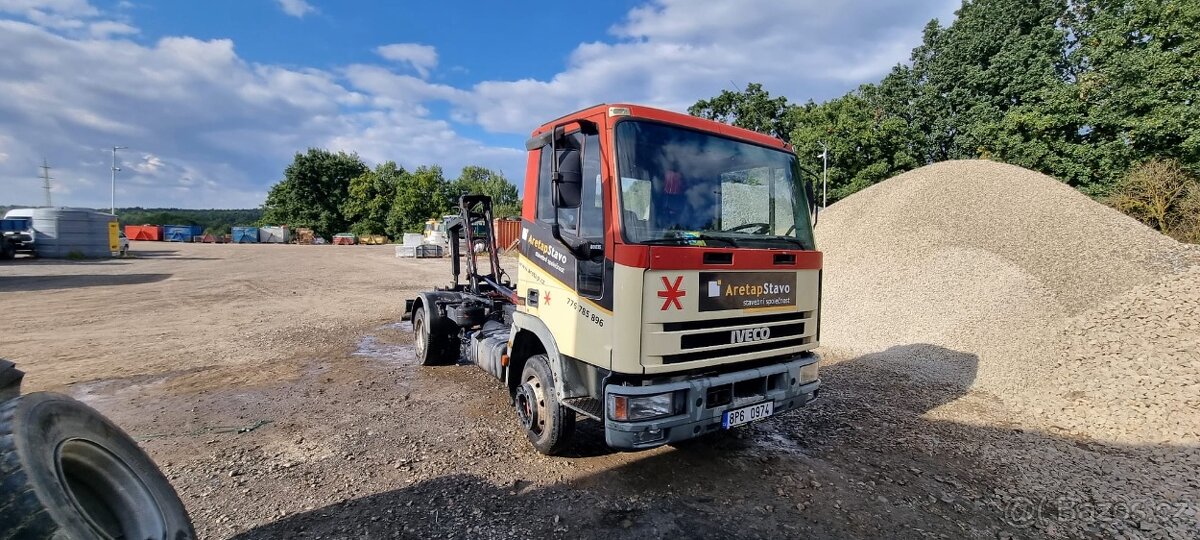 Iveco nosic kontejnerů okrinek