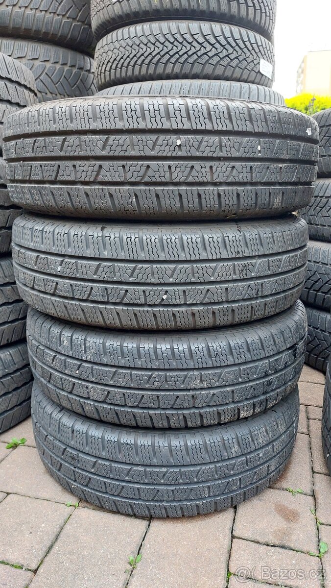 Pneu zimní, 4 ks, rozměr 175/70/14C, 95/93T, zn. PIRELLI