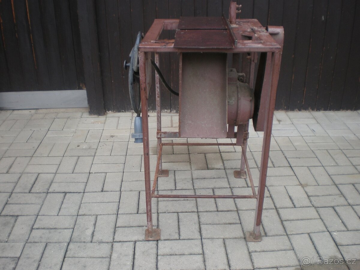 hoblovka - srovnávačka