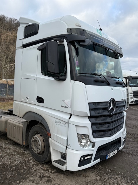 Mercedes Benz Actros - 3 kusy na prodej, rok 2016