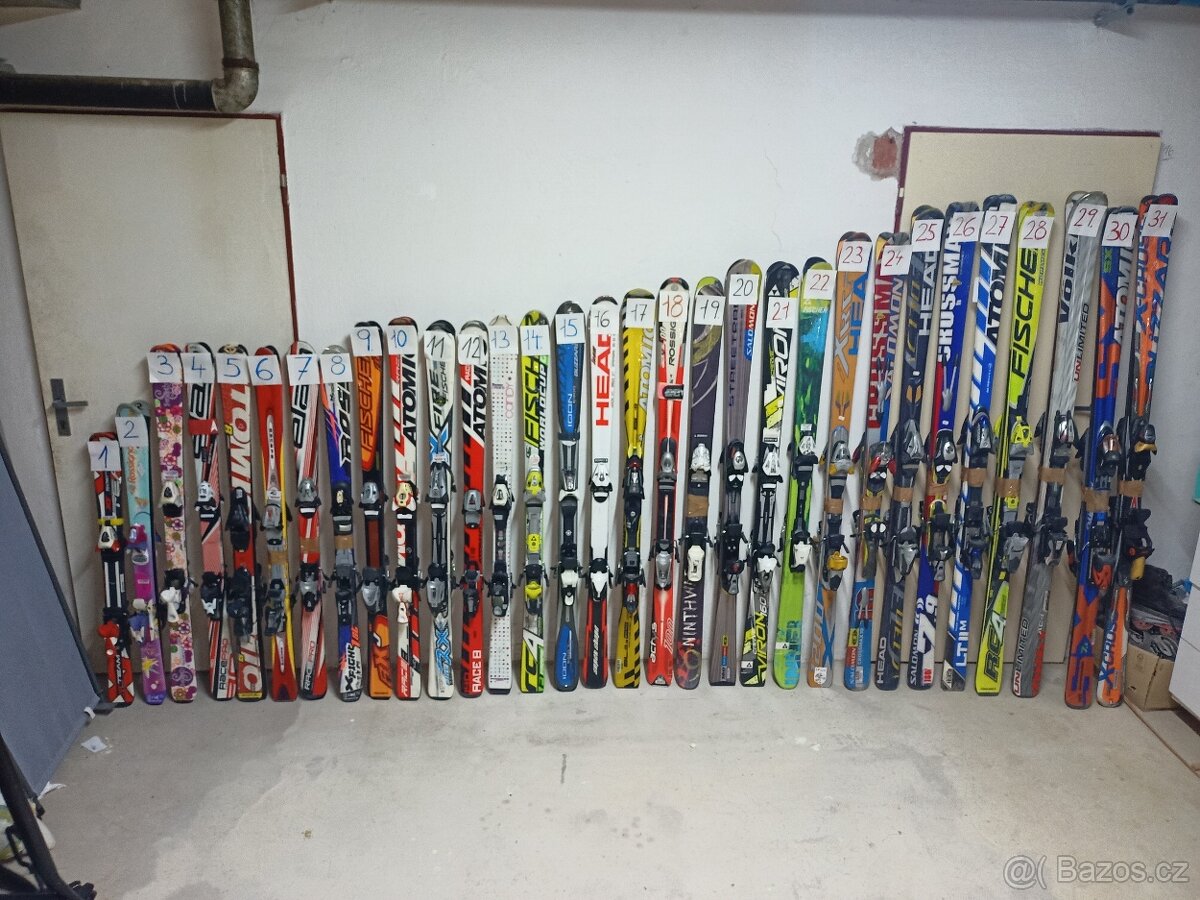 Prodám různé carvingové lyže.