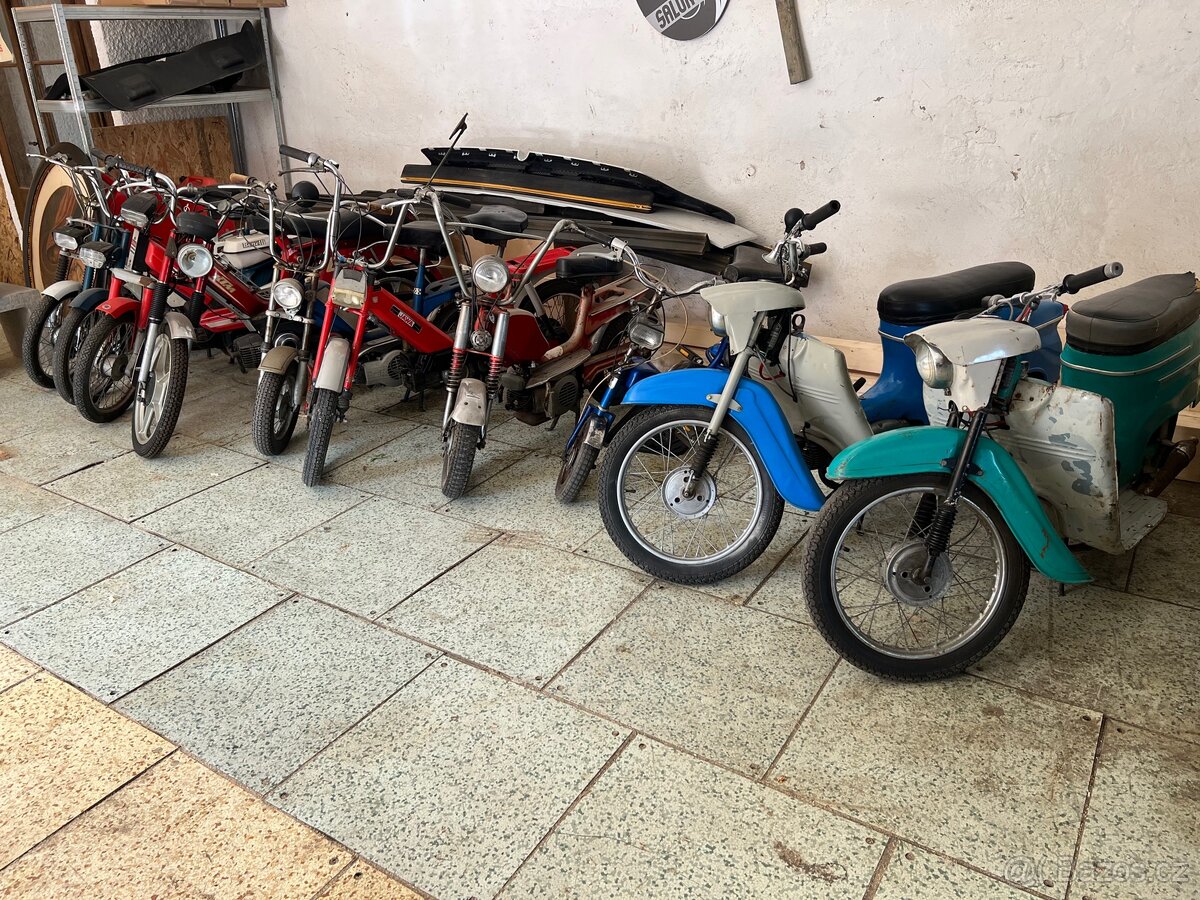 Sbírka moped moto