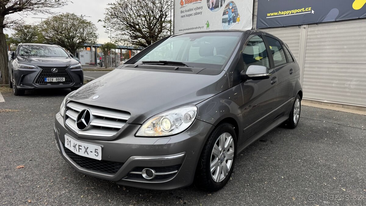 Mercedes-Benz B-200 2009r