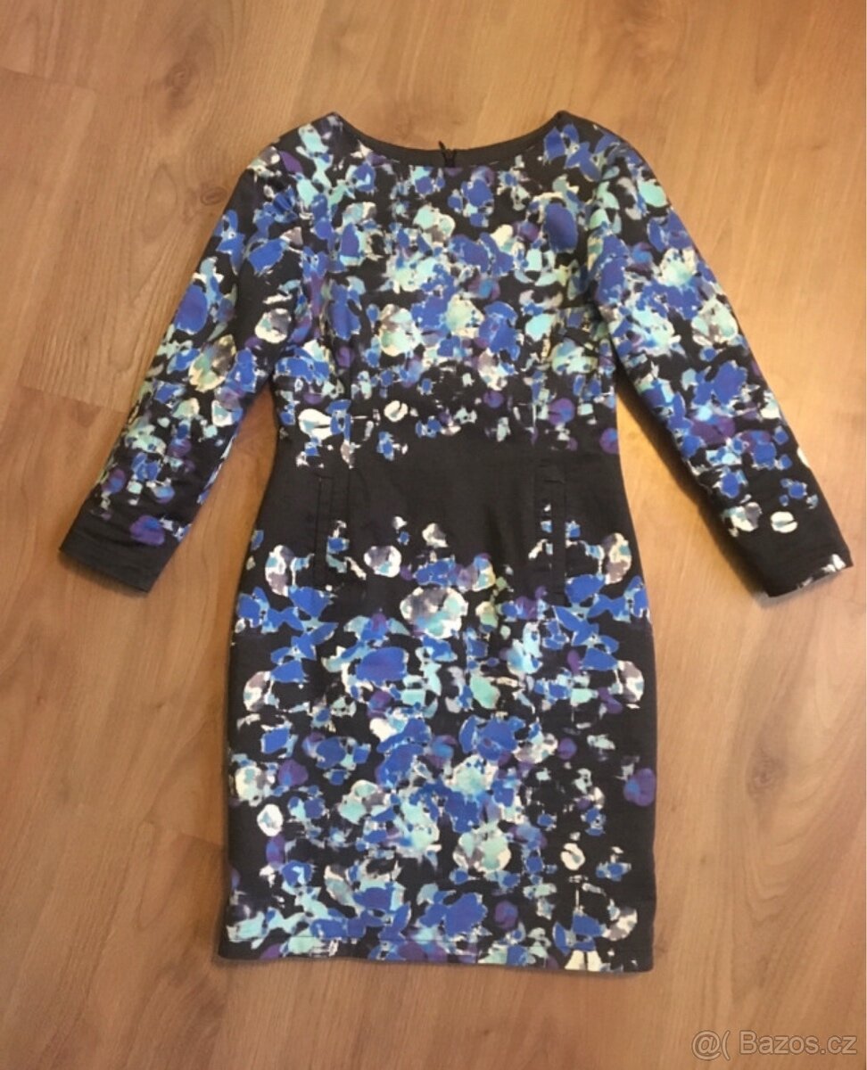 Dámské formální šaty