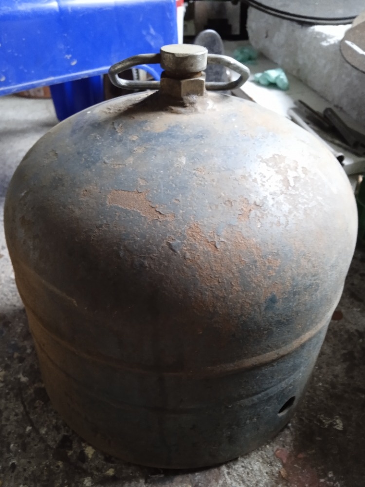 Prodám starší láhev propanbutan