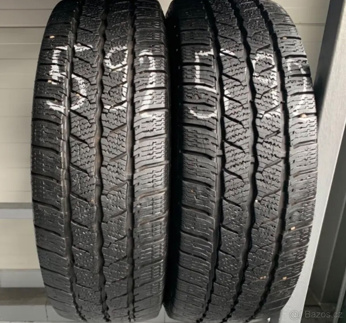 Zimní pneu č.592 - Continental - 215 60 17 - Céčka