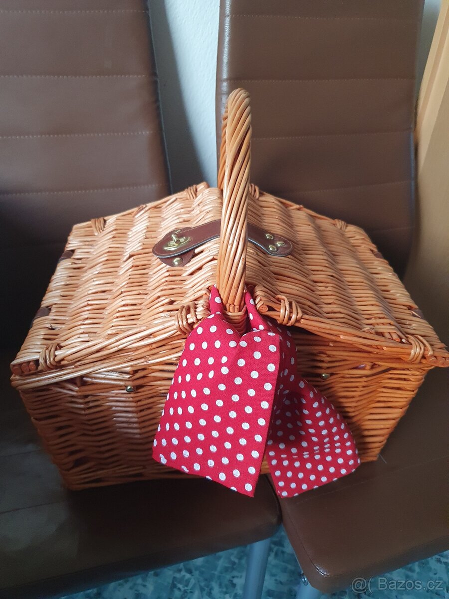 Piknikový koš